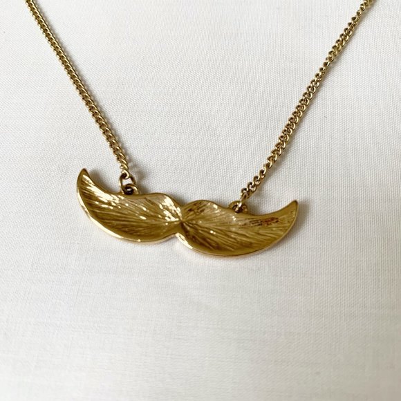 FOREVER 21 | GOLD MOUSTACHE DAINTY NECKLACE - Picture 4 of 4